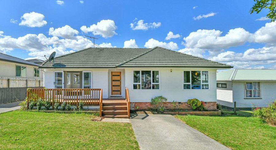  at 7 Raymond Road, Papatoetoe, Auckland