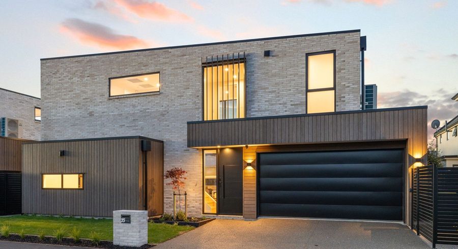  at 35 Clare Road, Merivale, Christchurch City, Canterbury
