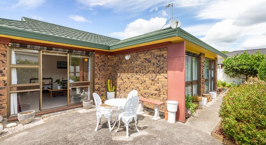  at 15 AINTREE CRESCENT, Awapuni, Palmerston North, Manawatu / Whanganui
