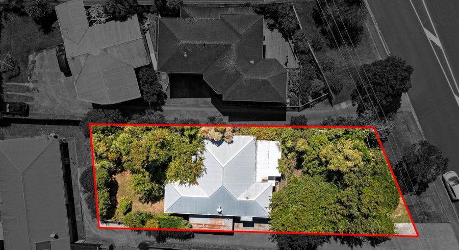  at 214 East Coast Road, Forrest Hill, North Shore City, Auckland