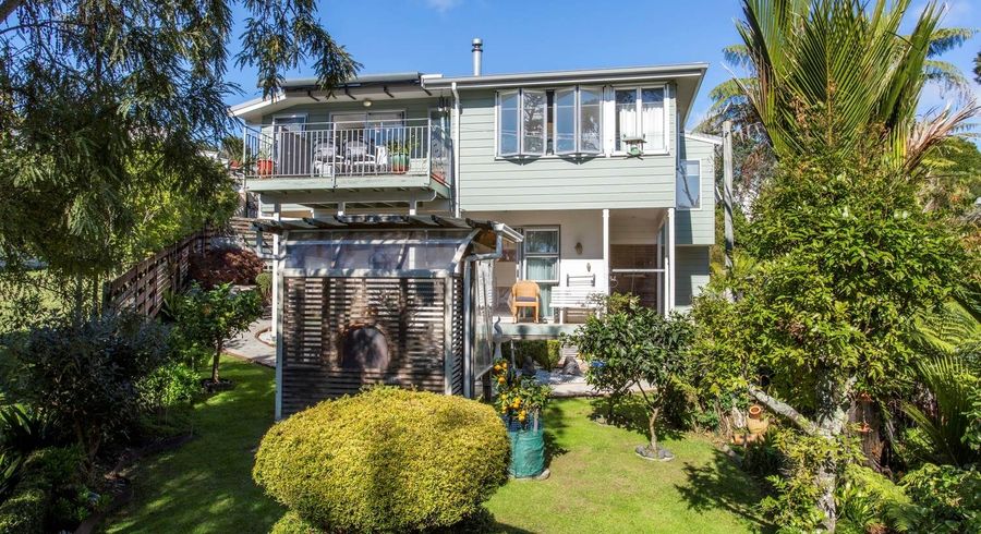  at 2/32 Capilano Place, Glenfield, North Shore City, Auckland