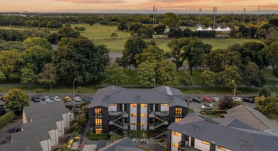  at 2/466 Hagley Avenue, City Centre, Christchurch City, Canterbury