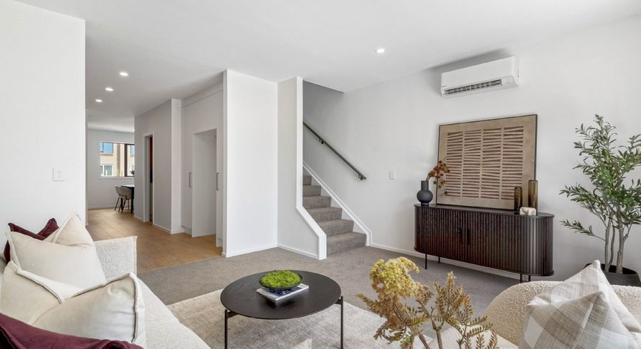  at 5 Wakaturia Way, Glenfield, North Shore City, Auckland