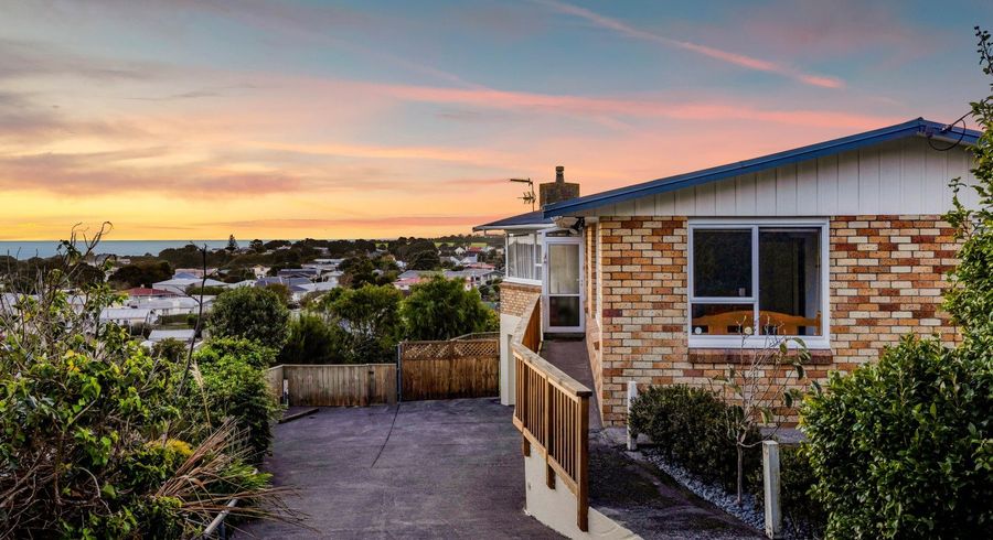  at 15 Mount View Place, Spotswood, New Plymouth, Taranaki