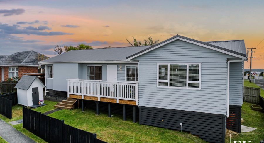  at 1/1 Toru Street, Te Atatu Peninsula, Auckland