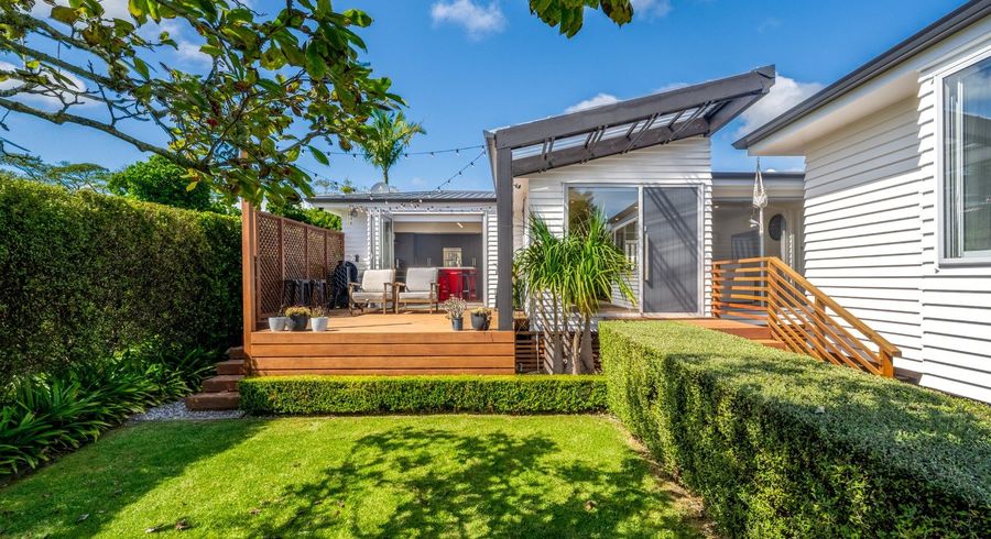  at 9 Shelly Beach Parade, Cockle Bay, Manukau City, Auckland