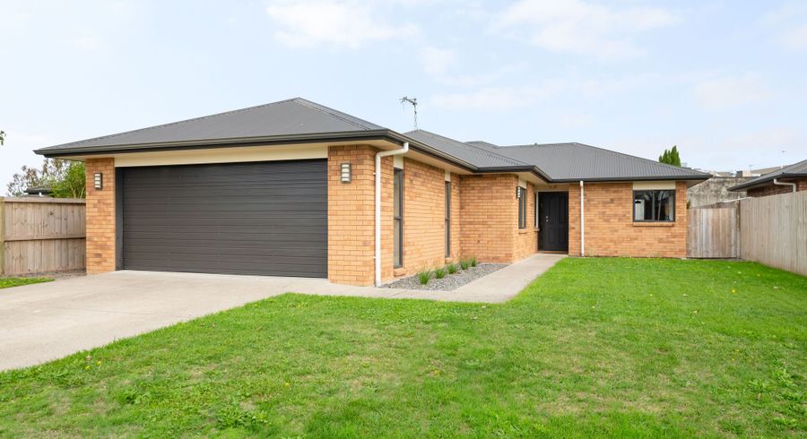  at 11 Shrule Place, Huntington, Hamilton