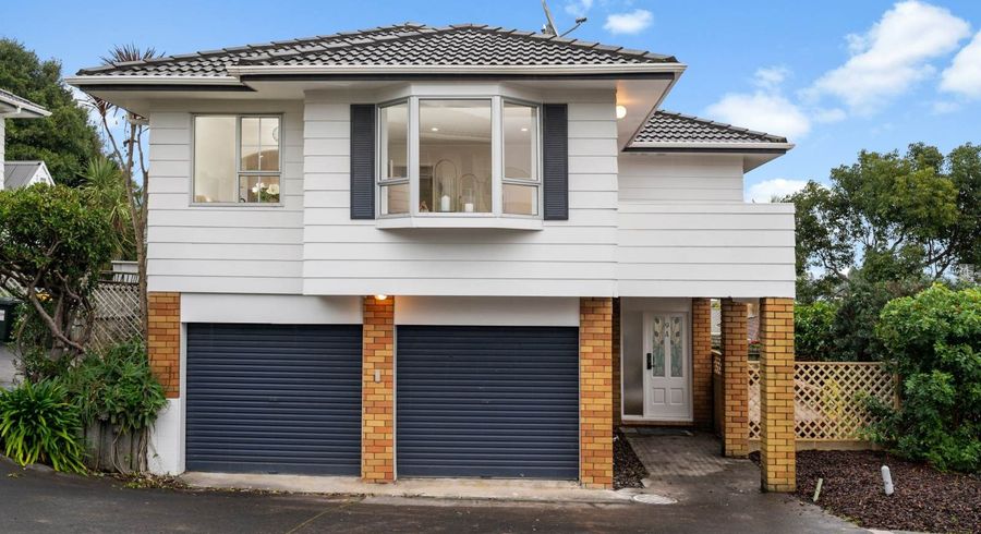  at 1/9 Delisle Place, Windsor Park, North Shore City, Auckland