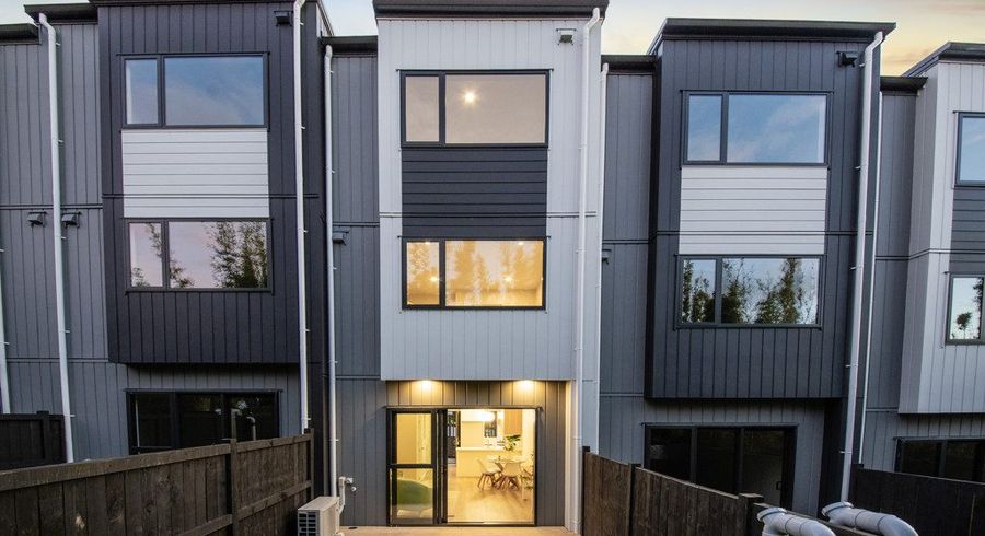  at 3 Don Oliver Lane, Glen Eden, Waitakere City, Auckland