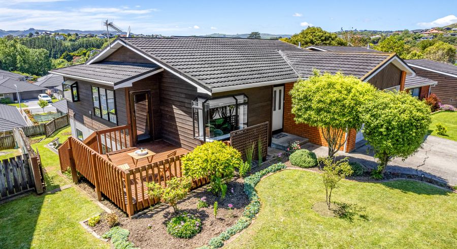  at 17 Shackle Lane, Whitby, Porirua