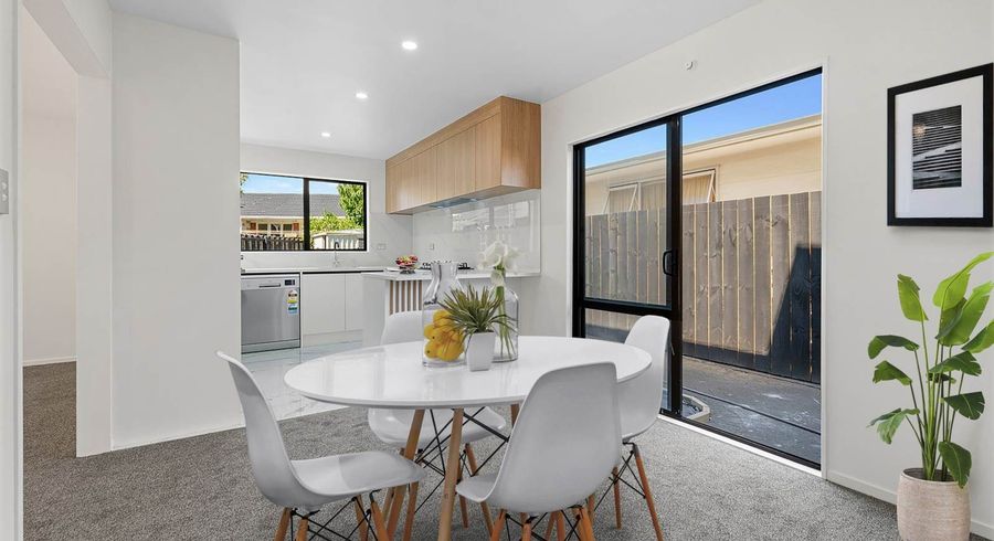  at 2/27 Buckingham Place, Papatoetoe, Manukau City, Auckland