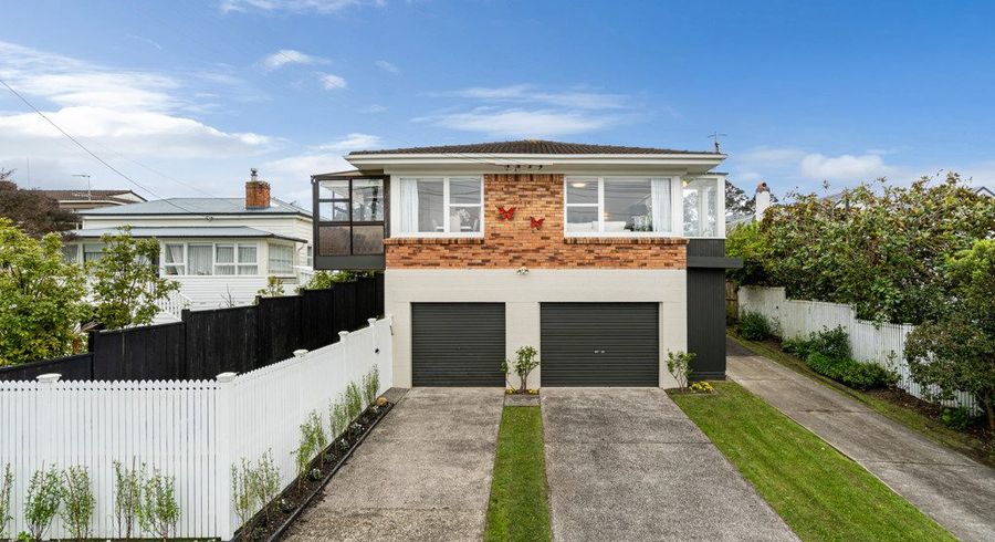  at 1/38 Old Lake Road, Narrow Neck, Auckland