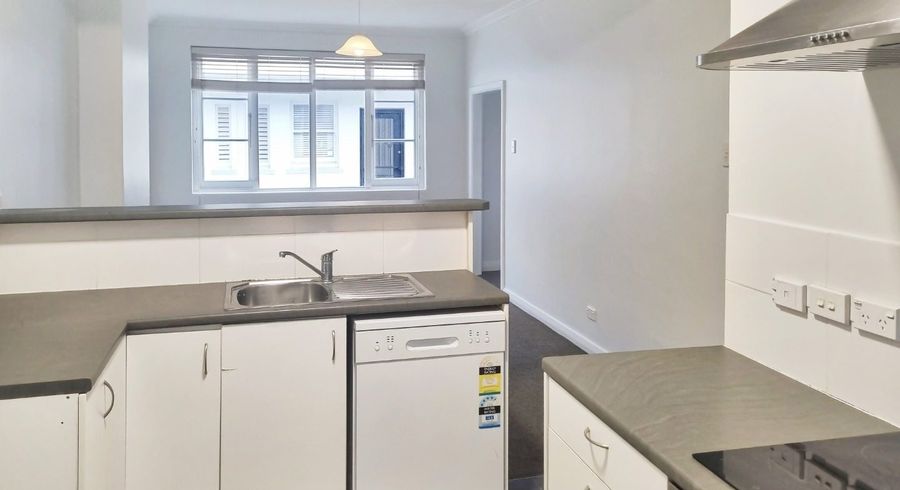  at 2/181 Jervois Road, Herne Bay, Auckland City, Auckland