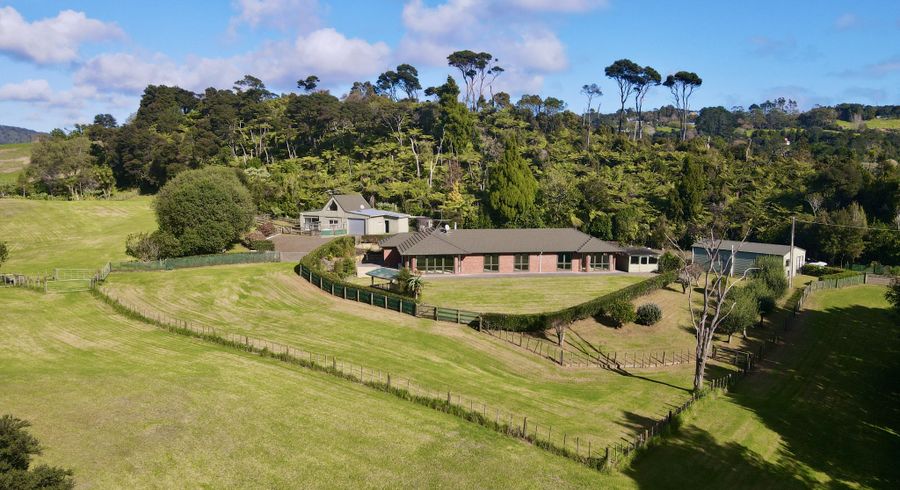  at 58 Arrowsmith Road, Waitakere, Waitakere City, Auckland