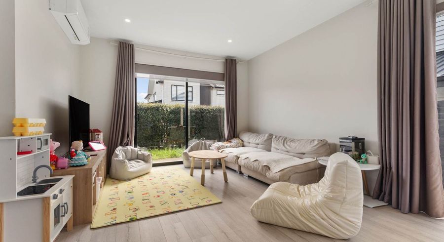  at 33B Westgate Drive, Westgate, Waitakere City, Auckland