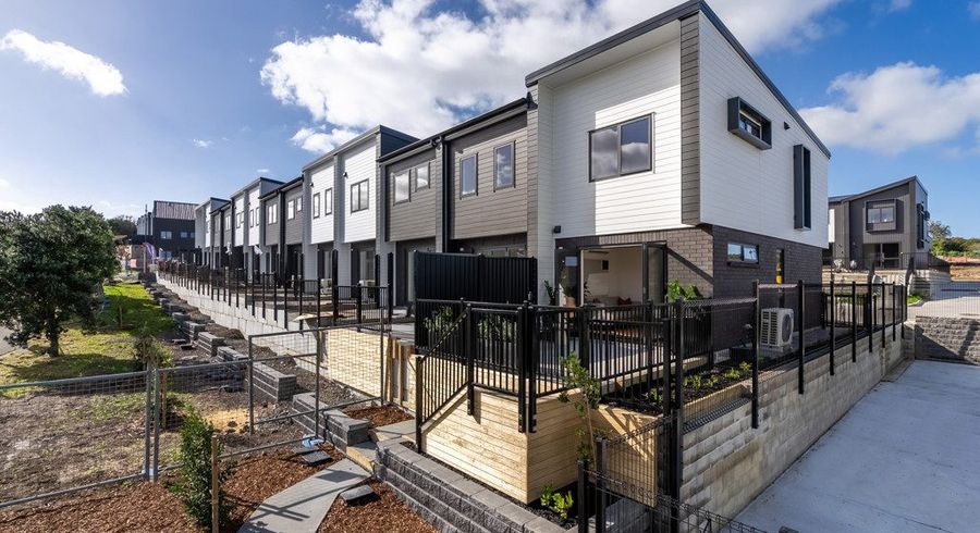  at 11/10 Ngaroma House Drive, Hobsonville, Waitakere City, Auckland