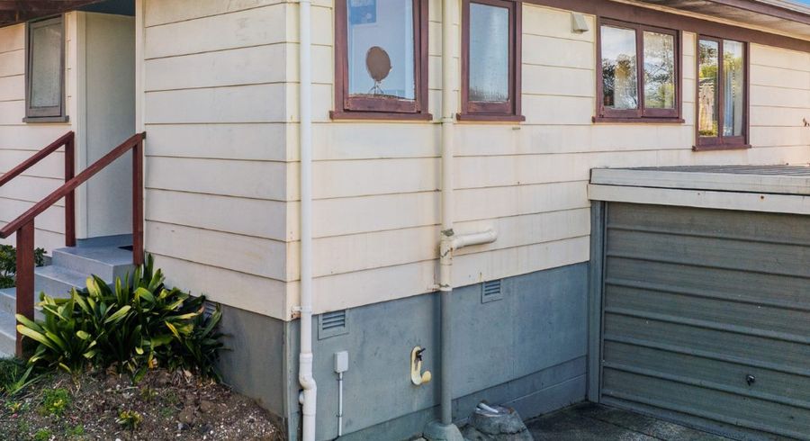  at 2/7 Tuscan Place, Half Moon Bay, Auckland
