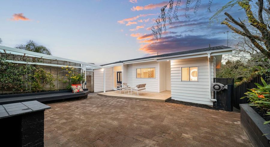  at 11 Geoffrey Road, Torbay, North Shore City, Auckland
