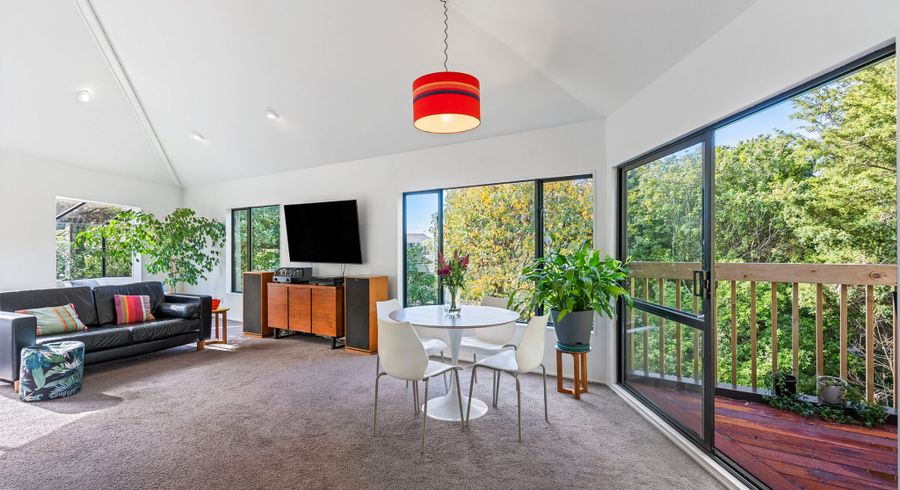  at 2/7 Almadale Place, Hillcrest, North Shore City, Auckland