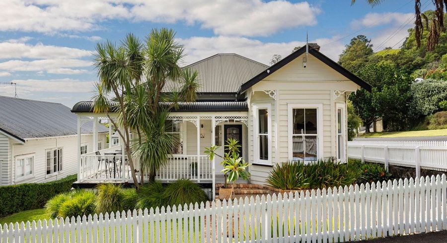  at 8 Summit Drive, Mount Albert, Auckland City, Auckland