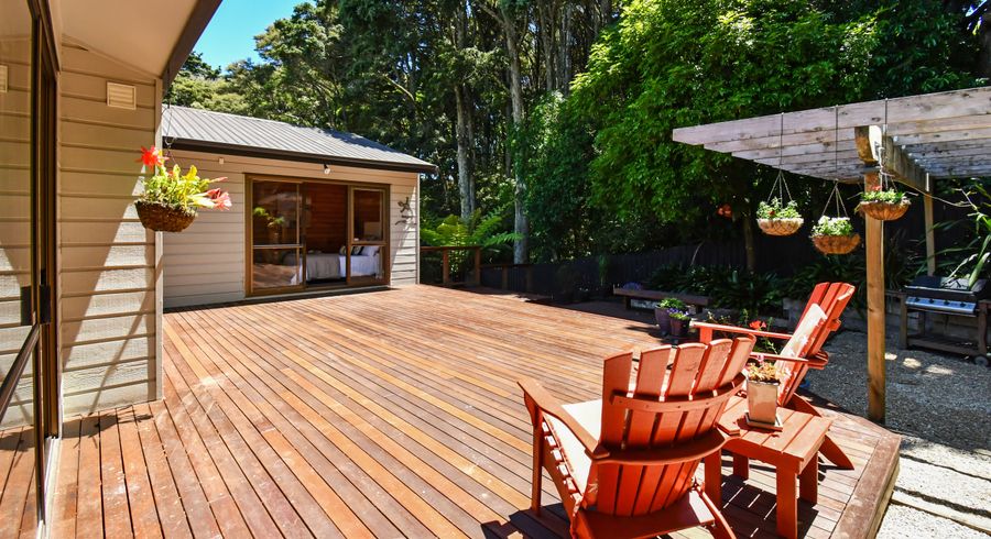  at 182 Everglade Drive, Totara Heights, Auckland