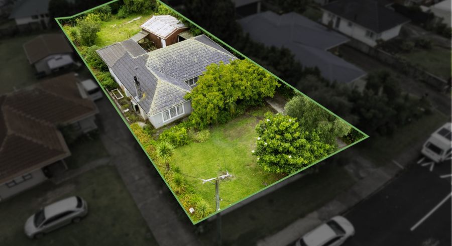  at 17 Kirrie Avenue, Te Atatu South, Waitakere City, Auckland