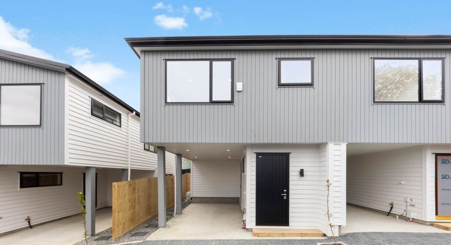  at 8C Butterworth Drive, Glendene, Waitakere City, Auckland