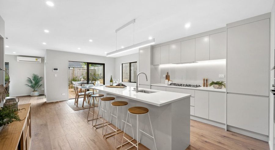  at 7 De Quincey Terrace, Highland Park, Auckland