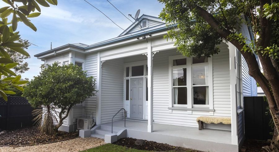  at 17 Reeves Road, Opawa, Christchurch