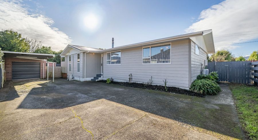  at 122C Martin Street, Wallaceville, Upper Hutt