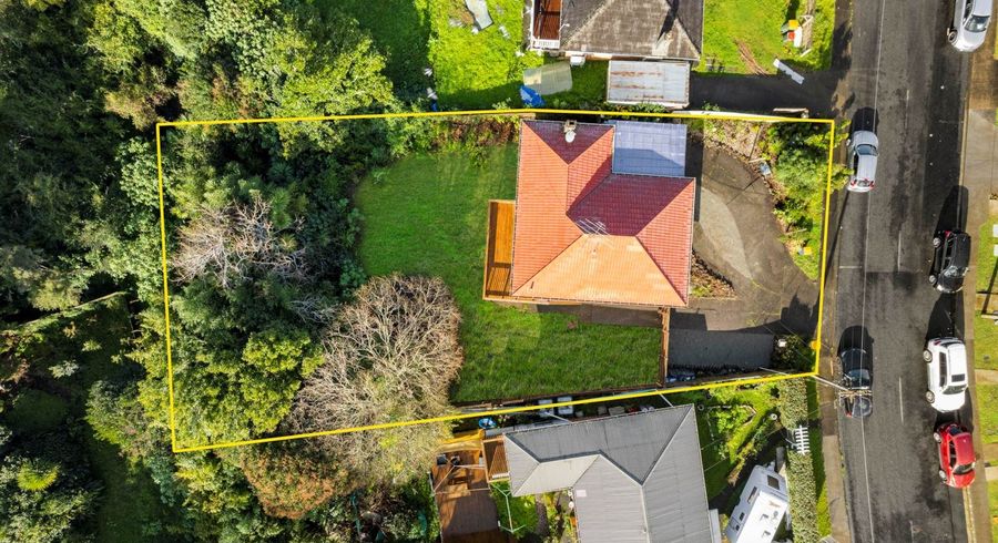  at 9 Wilsher Crescent, Henderson, Waitakere City, Auckland