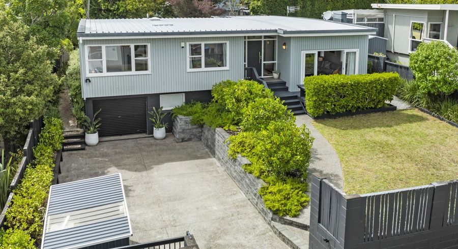  at 12 Ripon Crescent, Meadowbank, Auckland