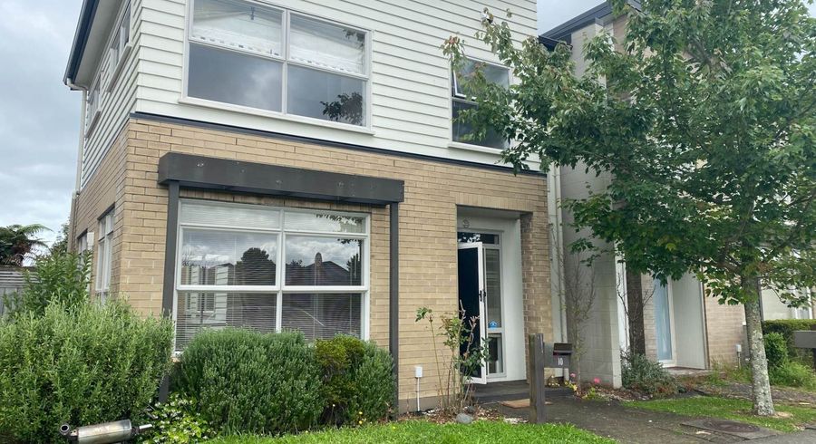  at 10 Flintridge Drive, Flat Bush, Manukau City, Auckland