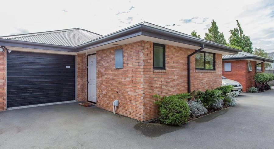  at 2/85 Yaldhurst Road, Sockburn, Christchurch
