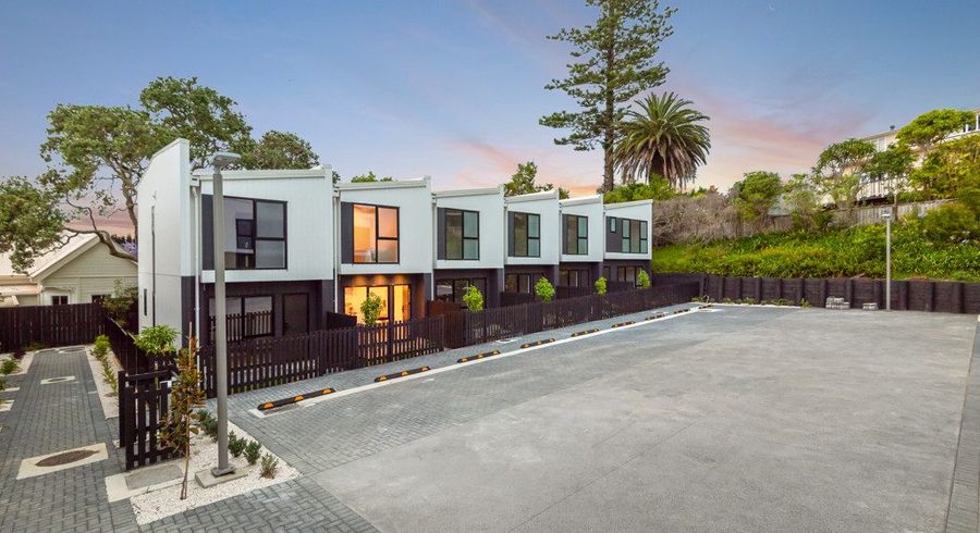  at 16 Handley Avenue, Narrow Neck, North Shore City, Auckland