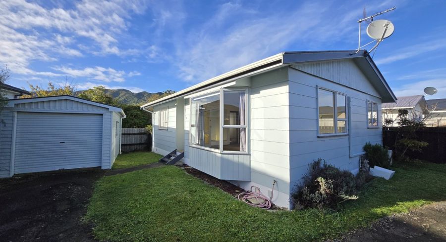  at 6a Awamutu Grove, Waiwhetu, Lower Hutt, Wellington