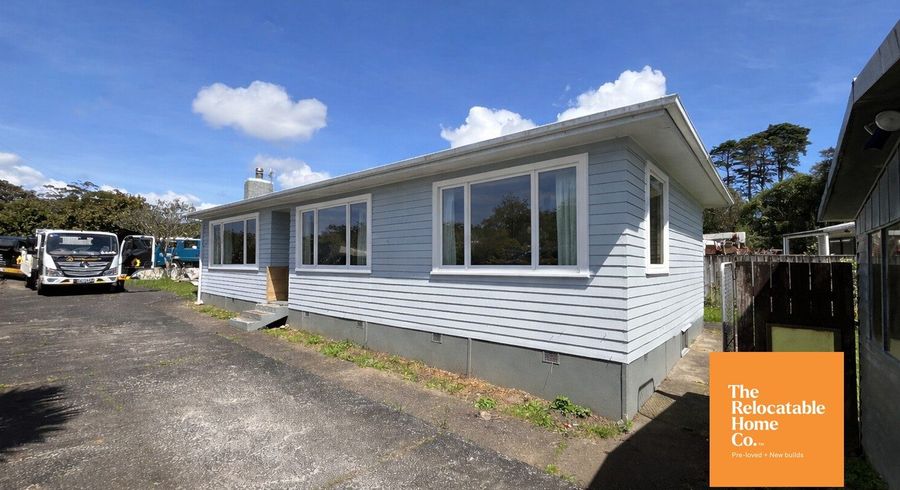  at Te Atatu South, Waitakere City, Auckland