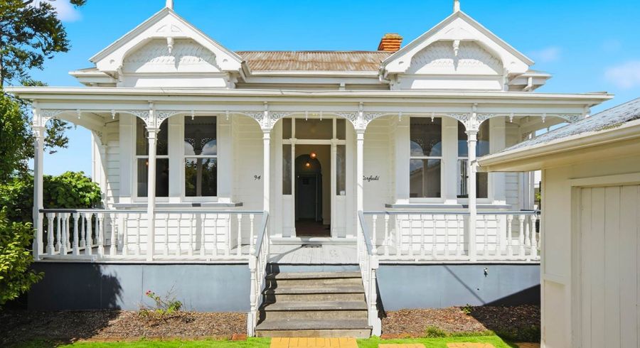  at 94 Queen Street, Northcote Point, North Shore City, Auckland