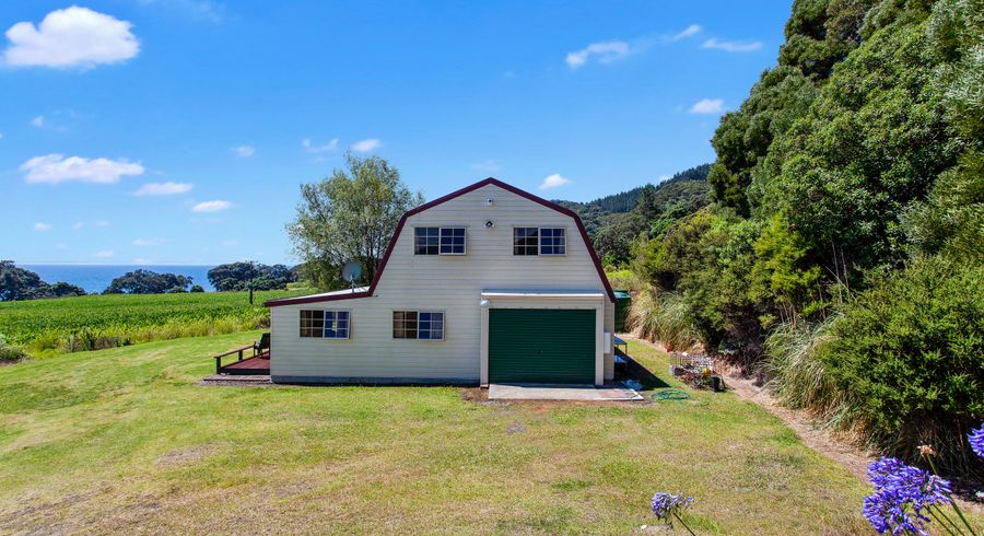  at 7541B State Highway 35, Te Kaha