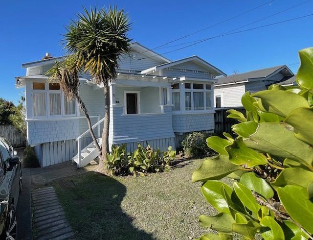  at 35 Huia Road, Point Chevalier, Auckland City, Auckland