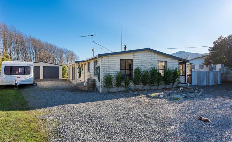  at 1896 State Highway 1, Tuamarina
