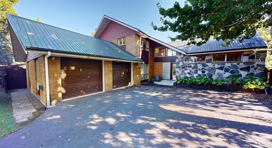  at 2 Vista Place, Kawaha Point, Rotorua, Bay Of Plenty