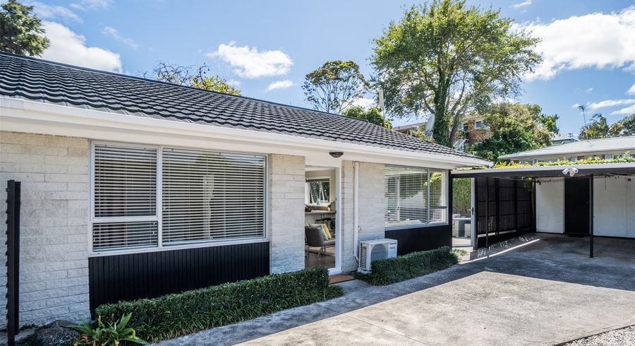  at 2/5 Huapai Street, Onehunga, Auckland