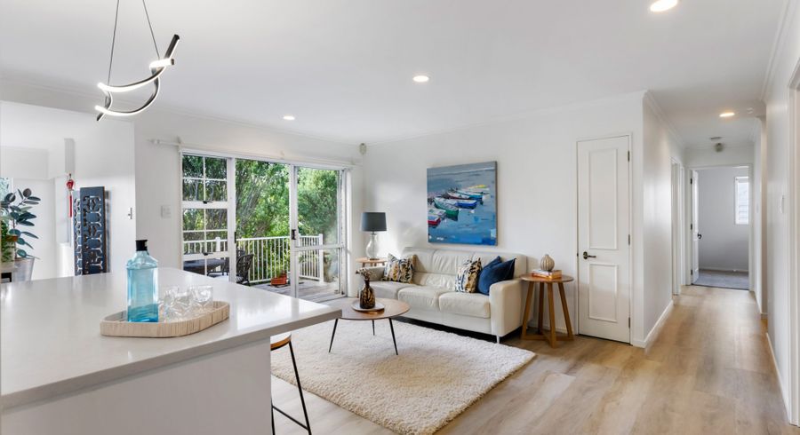  at 285 Beach Road, Campbells Bay, Auckland