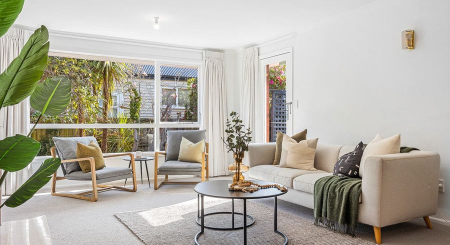  at 2/36 Office Road, Merivale, Christchurch