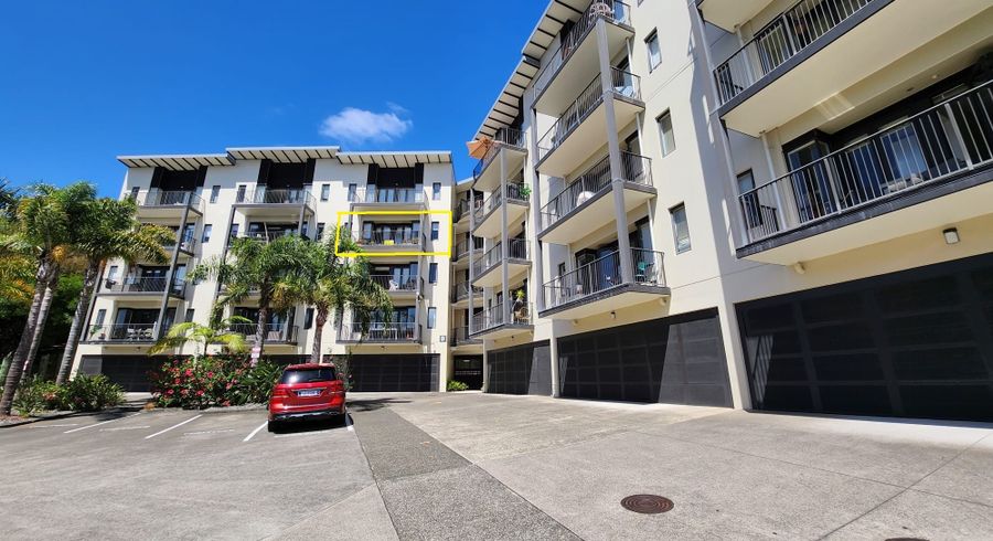  at B305/525 East Coast Road, Browns Bay, North Shore City, Auckland