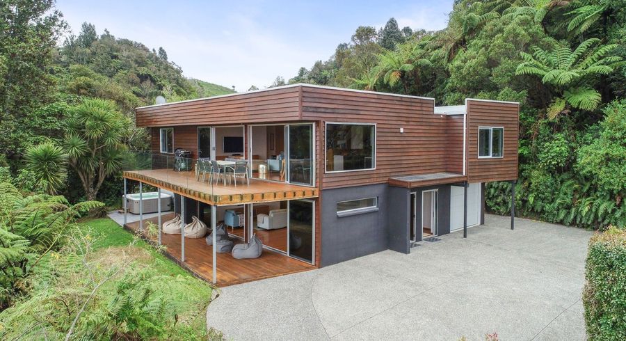  at 586E Spencer Road, Lake Tarawera, Rotorua, Bay Of Plenty