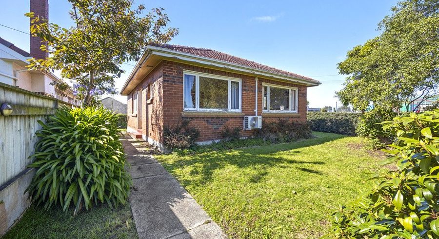  at 197 Kenmure Road, Mornington, Dunedin, Otago