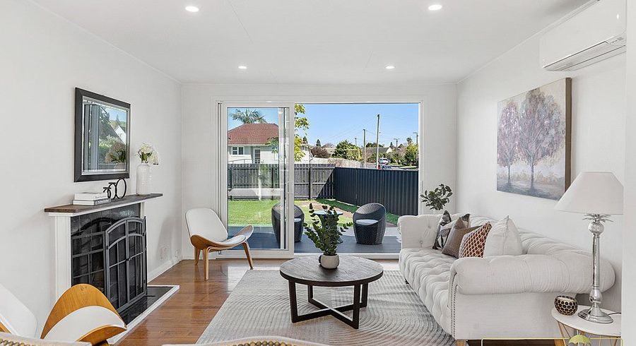  at 35 Coral Crescent, Panmure, Auckland