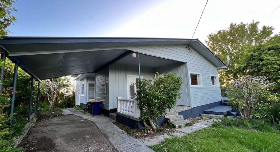  at 16 Richards Avenue, Forrest Hill, North Shore City, Auckland